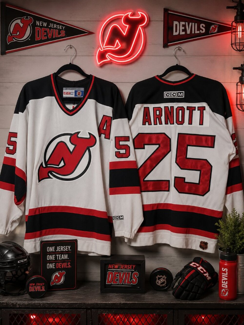 Vintage CCM New Jersey Devils Jason Arnott #25 Jersey - Size L